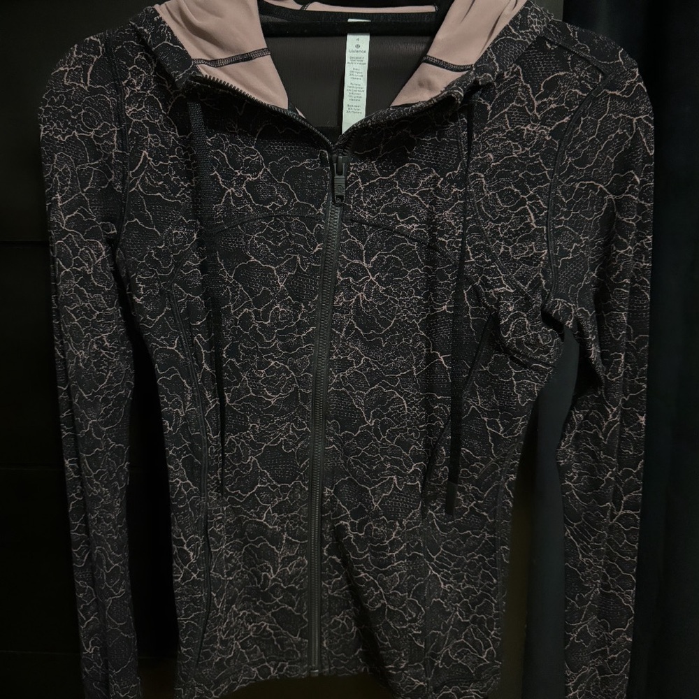 Align zip up